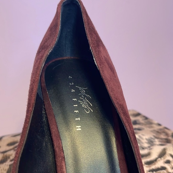 LORD + TAYLOR   |  424 FIFTH  |  BURGUNDY SUEDE 4” LADIES PUMP - Picture 5 of 7